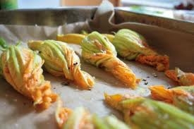 Zucchini-Blüten auf den Tisch - der Hingucker im Berliner Catering Zucchini-Blüten auf den Tisch - der Hingucker im Berliner Catering
