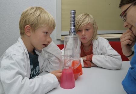 EXPERIMINTA: Workshops für Kinder und Vorträge für Erwachsene ab 24. August