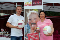Mathias Borkowski, Mercure Hotel Köln West, und Ute Stenkamp, Mitarbeiterin Fundraising Nestwärme Mathias Borkowski, Mercure Hotel Köln West, und Ute Stenkamp, Mitarbeiterin Fundraising Nestwärme