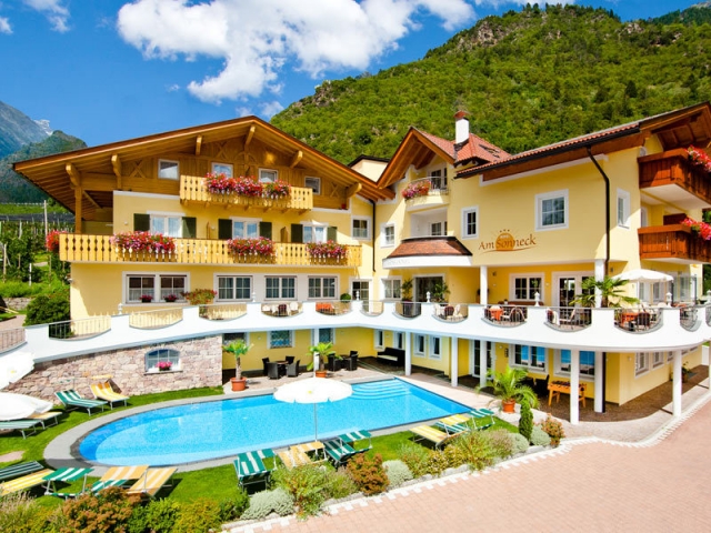 Neue Herbst&Winterangebote für Ihren Urlaub bei Meran Neue Herbst&Winterangebote für Ihren Urlaub bei Meran