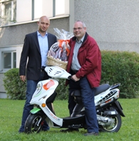 Übergabe Hauptpreis des reifen-vor-ort.de Gewinnspiels Übergabe Hauptpreis des reifen-vor-ort.de Gewinnspiels