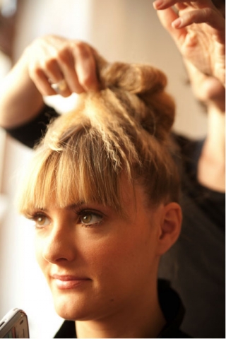 Brautfrisur: Hochsteckfrisuren und offene Haare zur Hochzeit