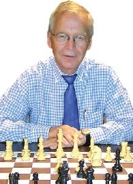 Simultan-Schach für einen guten Zweck mit dem internationalen Schach-Großmeister Dr. Helmut Pfleger Simultan-Schach für einen guten Zweck mit dem internationalen Schach-Großmeister Dr. Helmut Pfleger
