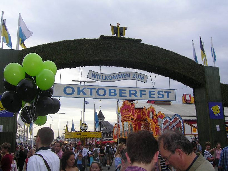 Zum Abschluss der GWAVACon geht's auf die Wiesn Zum Abschluss der GWAVACon geht's auf die Wiesn