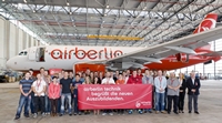 32 neue Auszubildende starten bei der airberlin technik ins Berufsleben