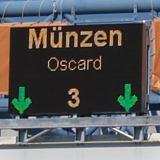 Deutschlands erste Mautstraße mit neuen LED-Anzeigen