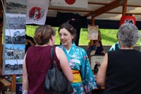 Zeit zur Begegnung mit Missionaren gab es in der Mittagspause des Missionsfests. Foto: J. Lengler. Zeit zur Begegnung mit Missionaren gab es in der Mittagspause des Missionsfests. Foto: J. Lengler.