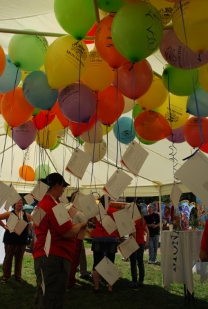 MONARCHIS bereichert Geburtstags-Straßenfest in Leipzig-Grünau MONARCHIS bereichert Geburtstags-Straßenfest in Leipzig-Grünau