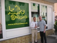 von links: Detlef Sommer und Donald McPhee (Kilts & more)