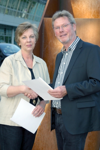 Hülskötter&Partner gehen mit Diktierspezialist DictaTeam UG Exklusiv-Partnerschaft ein