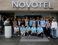 Die Nürnberger Azubis beim „Welcome Day 2011“ mit dem Willkommenskomitee von Novotel und Mercure. Die Nürnberger Azubis beim „Welcome Day 2011“ mit dem Willkommenskomitee von Novotel und Mercure.