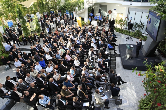 250 IT-Experten beim Controlware Security Day 2011