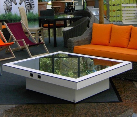 MP Home&Garden stellt weltweit einzigartigen Photovoltaik-Gartentisch vor. MP Home&Garden stellt weltweit einzigartigen Photovoltaik-Gartentisch vor.