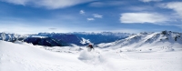 Skifahrer vor Panorama_Skizentrum Hochpustertal (Ski)Hit Ostirol)