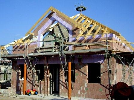 Die Bauleistungsversicherung schützt die eigenen vier Wände noch vor der Fertigstellung Die Bauleistungsversicherung schützt die eigenen vier Wände noch vor der Fertigstellung