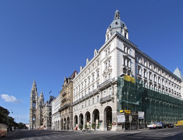 Triflex schützt repräsentative Schmuck-Fassade Triflex schützt repräsentative Schmuck-Fassade