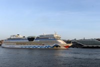 Erstanlauf von AIDAsol im Hamburger Hafen Erstanlauf von AIDAsol im Hamburger Hafen
