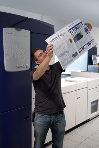 Xerox Premier Partner Top Kopie druckte IAA Messezeitung für Hyundai Motor Europe