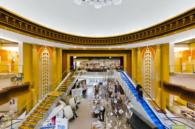 Vom Kino zum Büchertempel. Das Metropol am Bonner Marktplatz ist neuer Kulturtreffpunkt.