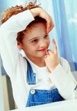Studien belegen, dass Kinder bedenkenlos Linsen tragen können. (Foto: Johnson & Johnson Vision Care)