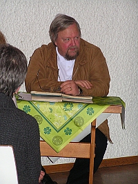 Otmar Schnurr bei seinem ersten Auftritt im Februar 2011 (Bild: wort.laut).
