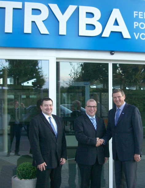 Besiegelung des neuen Partnerschaftsvertrags zwischen Inoutic / Deceuninck und ATRYA SAS Besiegelung des neuen Partnerschaftsvertrags zwischen Inoutic / Deceuninck und ATRYA SAS