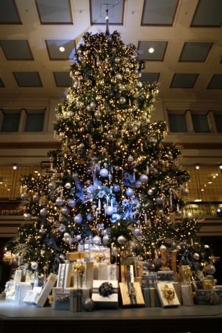 Chicago - Weihnachtsbaum im Walnut Room bei Macys - Illinois Bureau of Tourism Chicago - Weihnachtsbaum im Walnut Room bei Macys - Illinois Bureau of Tourism