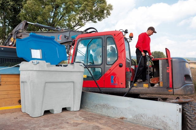 Die mobile Tankstelle PolyMove Typ PM 450 eignet sich für den Transport auf Kleinlastwagen oder Pick