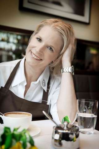 Cornelia Poletto: Ein gepflegtes Lächeln ist ein Muss in Gastronomie und Fernsehen