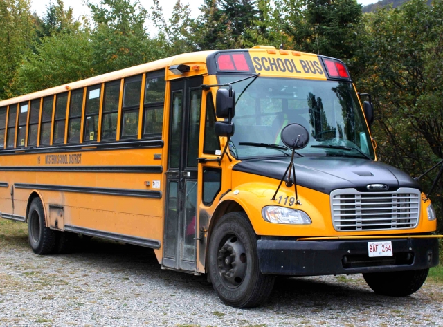 Zu jedem High-School-Aufenthalt in Kanada gehören die Fahrten mit den gelben Schulbussen Zu jedem High-School-Aufenthalt in Kanada gehören die Fahrten mit den gelben Schulbussen