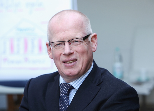 Uwe Golde berät in allen Fragen rund um den Unternehmenskauf oder -verkauf. Uwe Golde berät in allen Fragen rund um den Unternehmenskauf oder -verkauf.