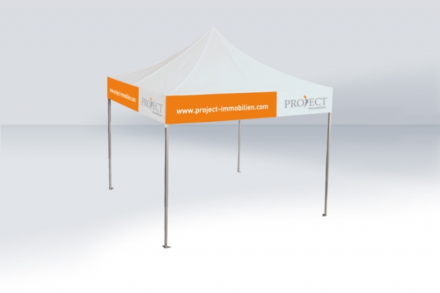 Project Immobilien mit Zelt von Swiss Display bei Immobiliennacht Project Immobilien mit Zelt von Swiss Display bei Immobiliennacht