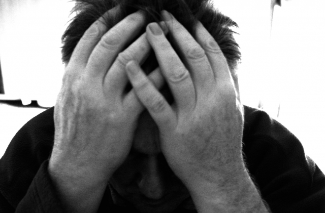 Pflegenotstand bei pflegenden Angehörigen mit Burnout, Bild: Gerd Altmann / pixelio.de Pflegenotstand bei pflegenden Angehörigen mit Burnout, Bild: Gerd Altmann / pixelio.de
