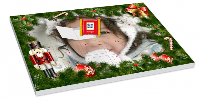 Eines der Highlights im posterXXL-Weihnachtsshop: Der Ritter Sport-Adventskalender mit 400 Gramm fei Eines der Highlights im posterXXL-Weihnachtsshop: Der Ritter Sport-Adventskalender mit 400 Gramm fei