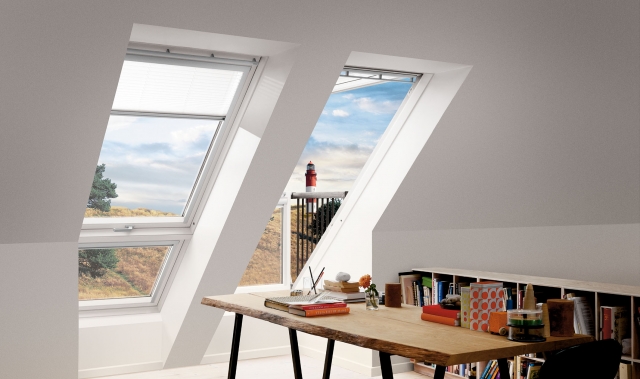 Eine Modernisierung ist ein guter Anlass, eine größere Fensterfläche zu planen. Sie steigert den Woh Eine Modernisierung ist ein guter Anlass, eine größere Fensterfläche zu planen. Sie steigert den Woh