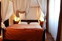 Himmelbett (Das Schloss an der Eisenstrasse) Himmelbett (Das Schloss an der Eisenstrasse)