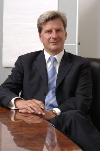 Die von Dr. Klaus Höchstetter gegründete Anwaltskanzlei Höchstetter&Kollegen zieht zum 1.11.2011 in Die von Dr. Klaus Höchstetter gegründete Anwaltskanzlei Höchstetter&Kollegen zieht zum 1.11.2011 in