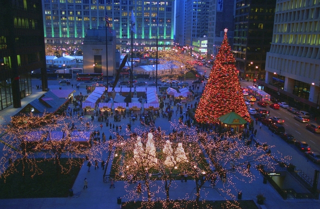 Chicago Christkindlmarket (Illinois Bureau of Tourism)