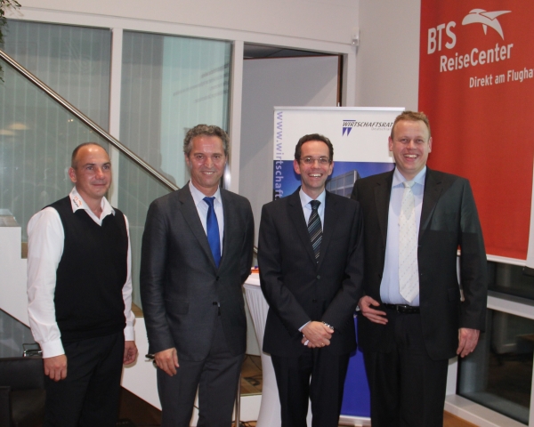 Von Links: Gastgeber Ralf Korn, BTS Reisecenter, Georgios Pappas, Markus Arendt, Sprecher der Sektio Von Links: Gastgeber Ralf Korn, BTS Reisecenter, Georgios Pappas, Markus Arendt, Sprecher der Sektio