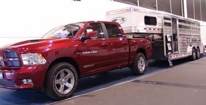 Exklusiv auf www.mit-Pferden-reisen.de: Pferdeanhänger 4-Star Trailer bei Geigercars Exklusiv auf www.mit-Pferden-reisen.de: Pferdeanhänger 4-Star Trailer bei Geigercars