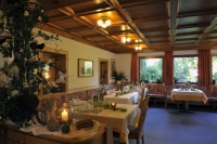 Speisesaal © Fernand Schuetz (Kräuterhotel Zischghof) Speisesaal © Fernand Schuetz (Kräuterhotel Zischghof)