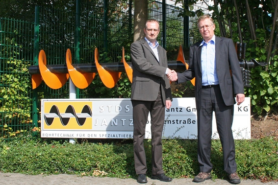 Peter Jantz (links), Geschäftsführer STDS-Jantz, und Christoph Sondermann (rechts), Vertriebsleiter Peter Jantz (links), Geschäftsführer STDS-Jantz, und Christoph Sondermann (rechts), Vertriebsleiter