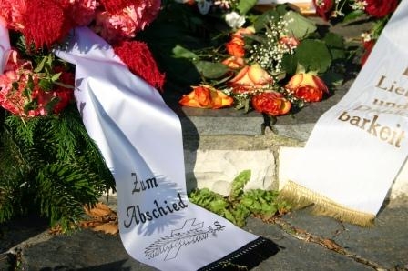 Für viele Bürger ist die Sterbegeldversicherung oftmals der einzige Weg, die Bestattungskosten abzud