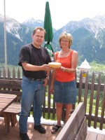 Gunter Sommer, Smallest Whisky Bar on earth und Monika Tschenett-Oswald, Bergrestaurant Terza Gunter Sommer, Smallest Whisky Bar on earth und Monika Tschenett-Oswald, Bergrestaurant Terza