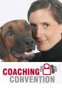 Patricia Fischer-Elfert mit Coachdog Cheny