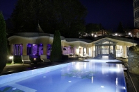 Außenpool (Thermenhotel Sendlhof) Außenpool (Thermenhotel Sendlhof)
