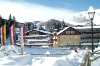 Hotelansicht im Winter (Hinteregger Hotels) Hotelansicht im Winter (Hinteregger Hotels)