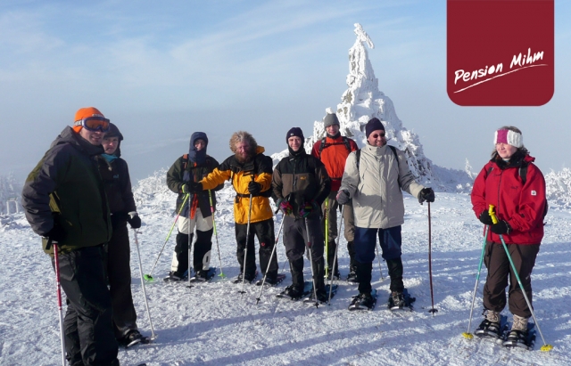 Schneeschuhwanderung in der Rhön auf der Wasserkuppe Schneeschuhwanderung in der Rhön auf der Wasserkuppe