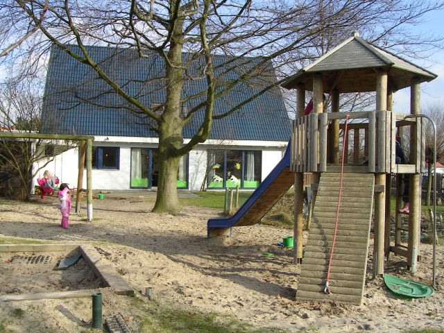 Zum Firmenjubiläum ein ausgebauter Kindergarten Zum Firmenjubiläum ein ausgebauter Kindergarten
