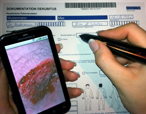 Aibis zeigt auf der Medica 2011 in Halle 16, Stand C55 ihre mobile Lösung zur bild-gestützten Wunddo